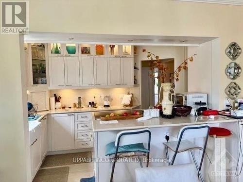 3 - 180 Augusta Street, Ottawa, ON - Indoor Photo Showing Kitchen