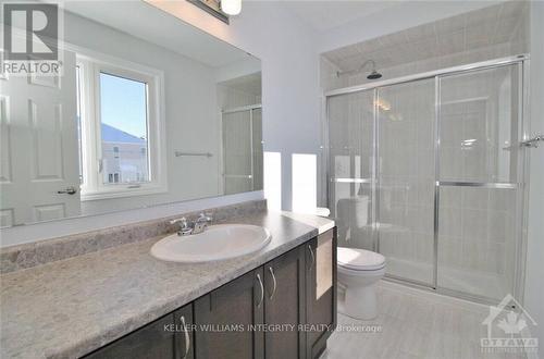 224 Cranesbill Road, Ottawa, ON - Indoor Photo Showing Bathroom