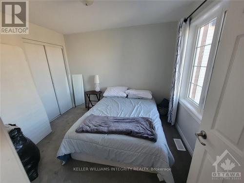 224 Cranesbill Road, Ottawa, ON - Indoor Photo Showing Bedroom