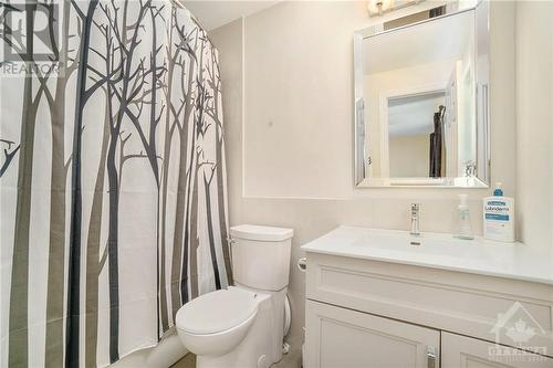 6667 Bilberry Drive, Ottawa, ON - Indoor Photo Showing Bathroom