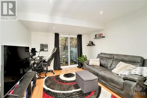 Office/rec. room - 6667 Bilberry Drive, Ottawa, ON - Indoor Photo Showing Living Room