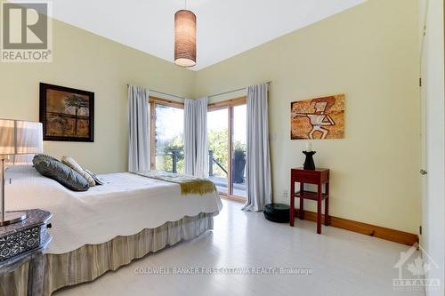 9868 County Road 42 Road, Rideau Lakes, ON - Indoor Photo Showing Bedroom