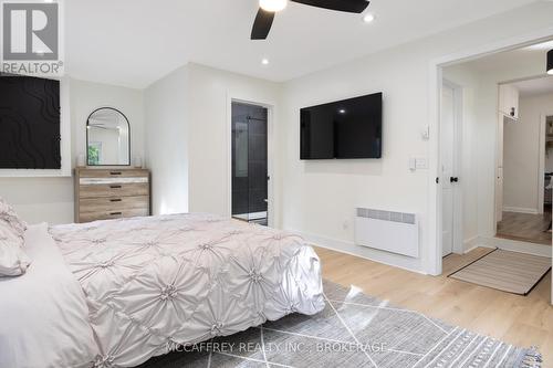 1085 South Shore Road, Greater Napanee, ON - Indoor Photo Showing Bedroom