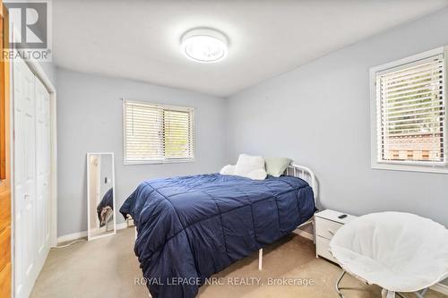 33 Keel Street, Fort Erie (333 - Lakeshore), ON - Indoor Photo Showing Bedroom