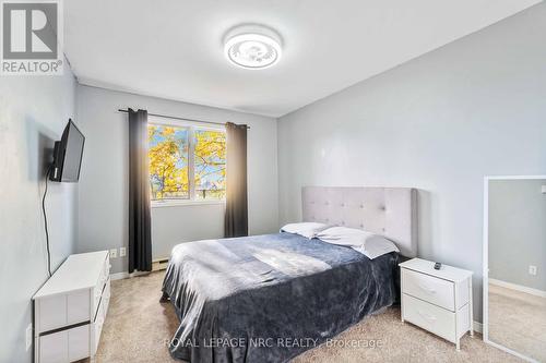 33 Keel Street, Fort Erie (333 - Lakeshore), ON - Indoor Photo Showing Bedroom