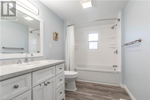 260 8Th Avenue A E, Owen Sound, ON - Indoor Photo Showing Bathroom