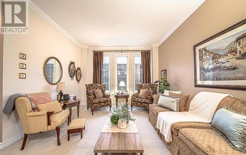 20 Peacock Crescent, Ajax (Northwest Ajax), ON - Indoor Photo Showing Living Room