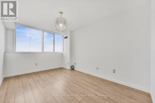 1401 - 3000 Bathurst Street, Toronto, ON - Indoor Photo Showing Other Room