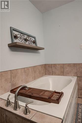 775 Burton Avenue, Sudbury, ON - Indoor Photo Showing Bathroom