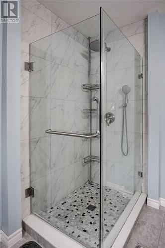 775 Burton Avenue, Sudbury, ON - Indoor Photo Showing Bathroom