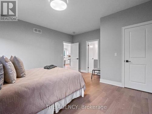 211 Sycamore Street, Welland, ON - Indoor Photo Showing Bedroom