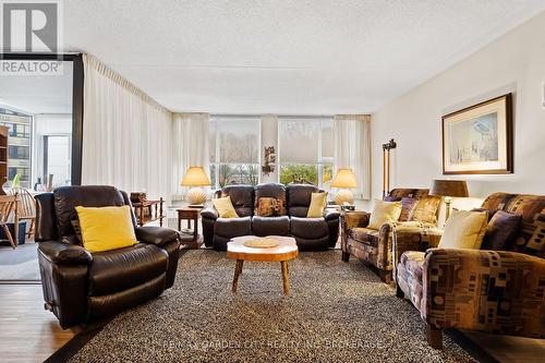 309B - 200 Highway 20 W, Pelham (662 - Fonthill), ON - Indoor Photo Showing Living Room