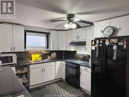 2154 Longfellow Avenue, Windsor, ON - Indoor Photo Showing Kitchen With Double Sink