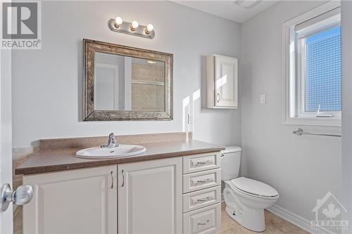 313 Ravenswood Way, Ottawa, ON - Indoor Photo Showing Bathroom