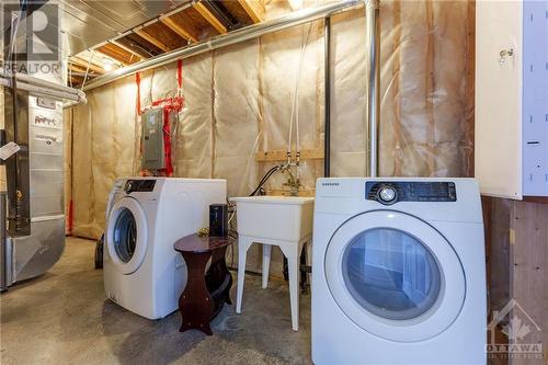 313 Ravenswood Way, Ottawa, ON - Indoor Photo Showing Laundry Room