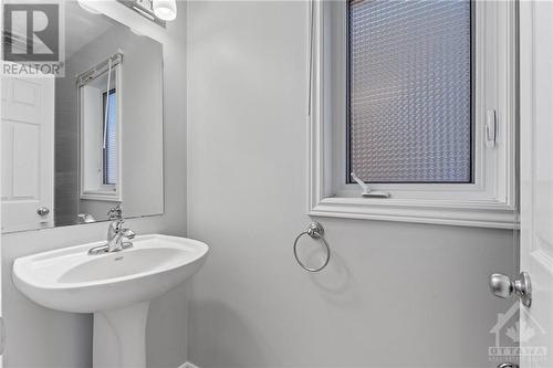 313 Ravenswood Way, Ottawa, ON - Indoor Photo Showing Bathroom