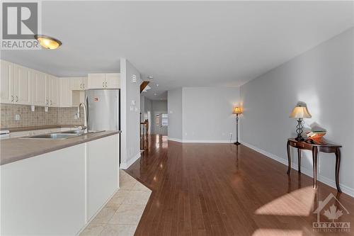 313 Ravenswood Way, Ottawa, ON - Indoor Photo Showing Kitchen