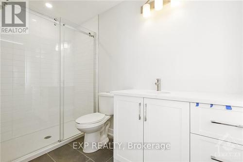 60 Staples Boulevard, Lanark, ON - Indoor Photo Showing Bathroom