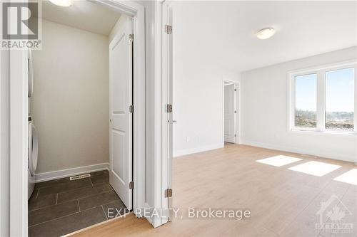 60 Staples Boulevard, Lanark, ON - Indoor Photo Showing Other Room