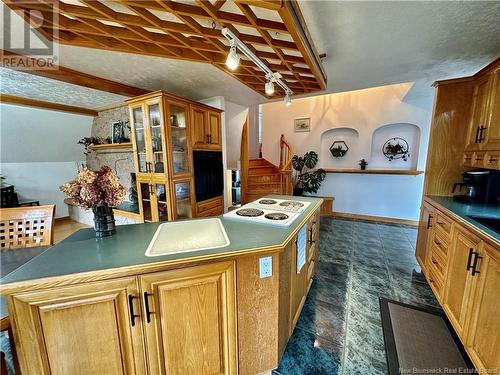 267 Principal, Pointe-Verte, NB - Indoor Photo Showing Kitchen