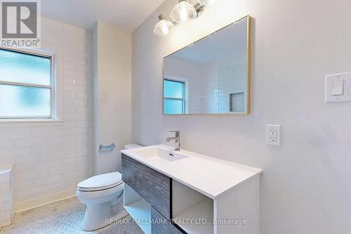 330 Soudan Avenue, Toronto, ON - Indoor Photo Showing Bathroom