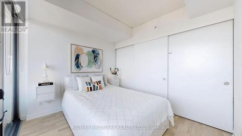 2705 - 185 Roehampton Avenue, Toronto, ON - Indoor Photo Showing Bedroom