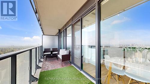 2705 - 185 Roehampton Avenue, Toronto, ON - Outdoor With Balcony With Exterior