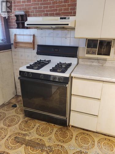 547 Eastern Avenue, Toronto, ON - Indoor Photo Showing Kitchen