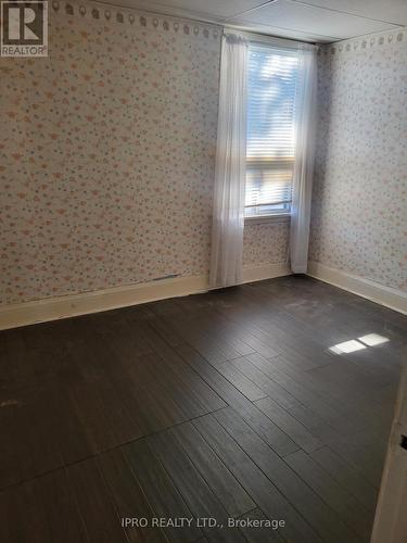 547 Eastern Avenue, Toronto, ON - Indoor Photo Showing Other Room