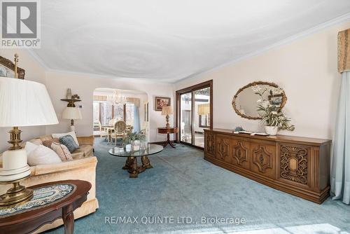 1386 Wallbridge-Loyalist Road, Quinte West, ON - Indoor Photo Showing Living Room