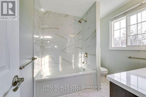 1503 Lancaster Drive, Oakville, ON - Indoor Photo Showing Bathroom