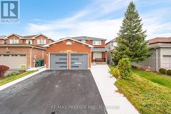 495 FAIRVIEW ROAD W  Mississauga, ON L5B 3W7