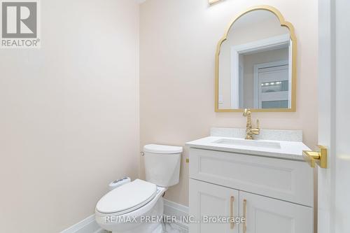 495 Fairview Road W, Mississauga, ON - Indoor Photo Showing Bathroom