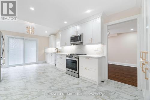 495 Fairview Road W, Mississauga, ON - Indoor Photo Showing Kitchen