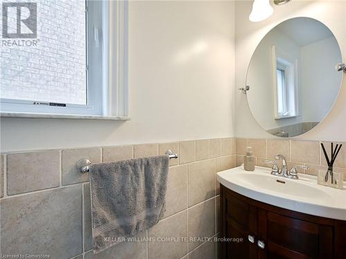 37 Sir Jacobs Crescent, Brampton, ON - Indoor Photo Showing Bathroom