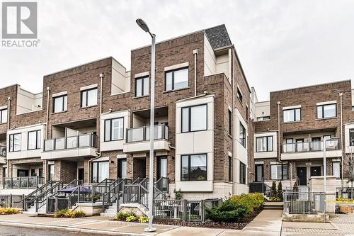 515 - 10 Drummond Street, Toronto, ON - Outdoor With Facade