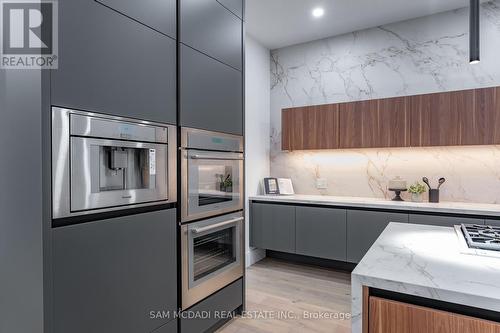 32 Swan Avenue, Toronto, ON - Indoor Photo Showing Kitchen