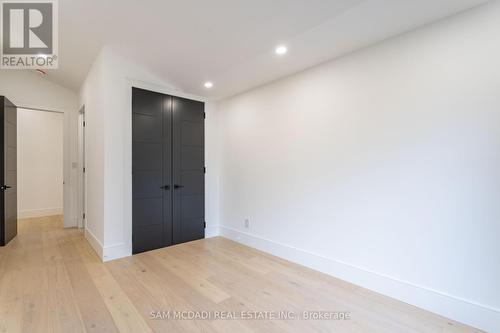 32 Swan Avenue, Toronto, ON - Indoor Photo Showing Other Room