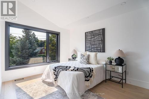 32 Swan Avenue, Toronto, ON - Indoor Photo Showing Bedroom