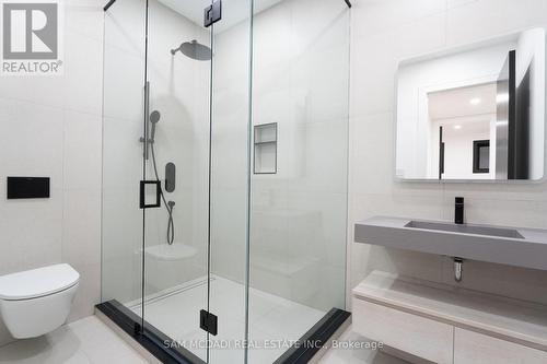 32 Swan Avenue, Toronto, ON - Indoor Photo Showing Bathroom