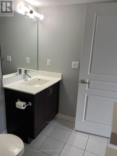 1206 - 1940 Ironstone Drive, Burlington, ON - Indoor Photo Showing Bathroom