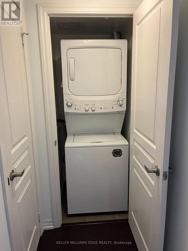 1206 - 1940 Ironstone Drive, Burlington, ON - Indoor Photo Showing Laundry Room