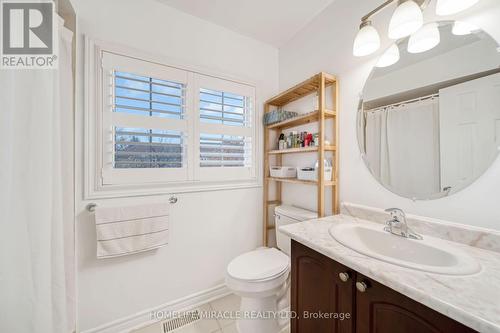 100 Brickyard Way, Brampton, ON - Indoor Photo Showing Bathroom