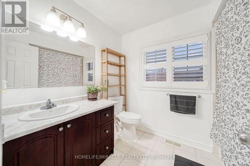 100 Brickyard Way, Brampton, ON - Indoor Photo Showing Bathroom