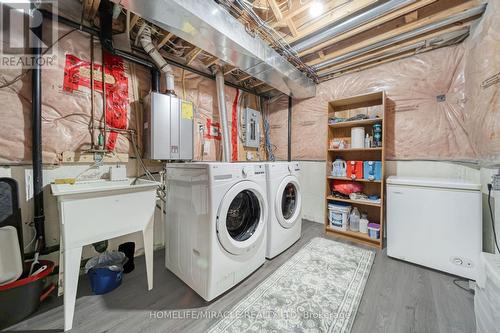 100 Brickyard Way, Brampton, ON - Indoor Photo Showing Laundry Room