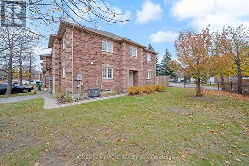 100 Brickyard Way, Brampton, ON - Outdoor