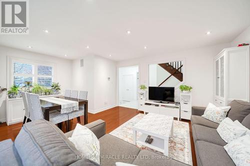 100 Brickyard Way, Brampton, ON - Indoor Photo Showing Living Room