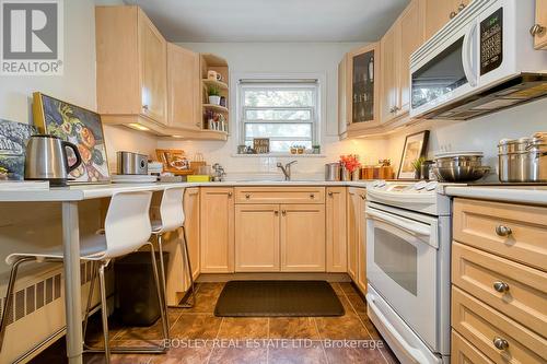 16 - 288 Reynolds Street, Oakville, ON - Indoor Photo Showing Kitchen