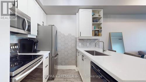 1309 - 100 John Street, Brampton, ON - Indoor Photo Showing Kitchen