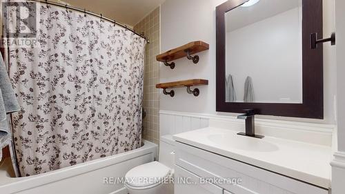 1309 - 100 John Street, Brampton, ON - Indoor Photo Showing Bathroom